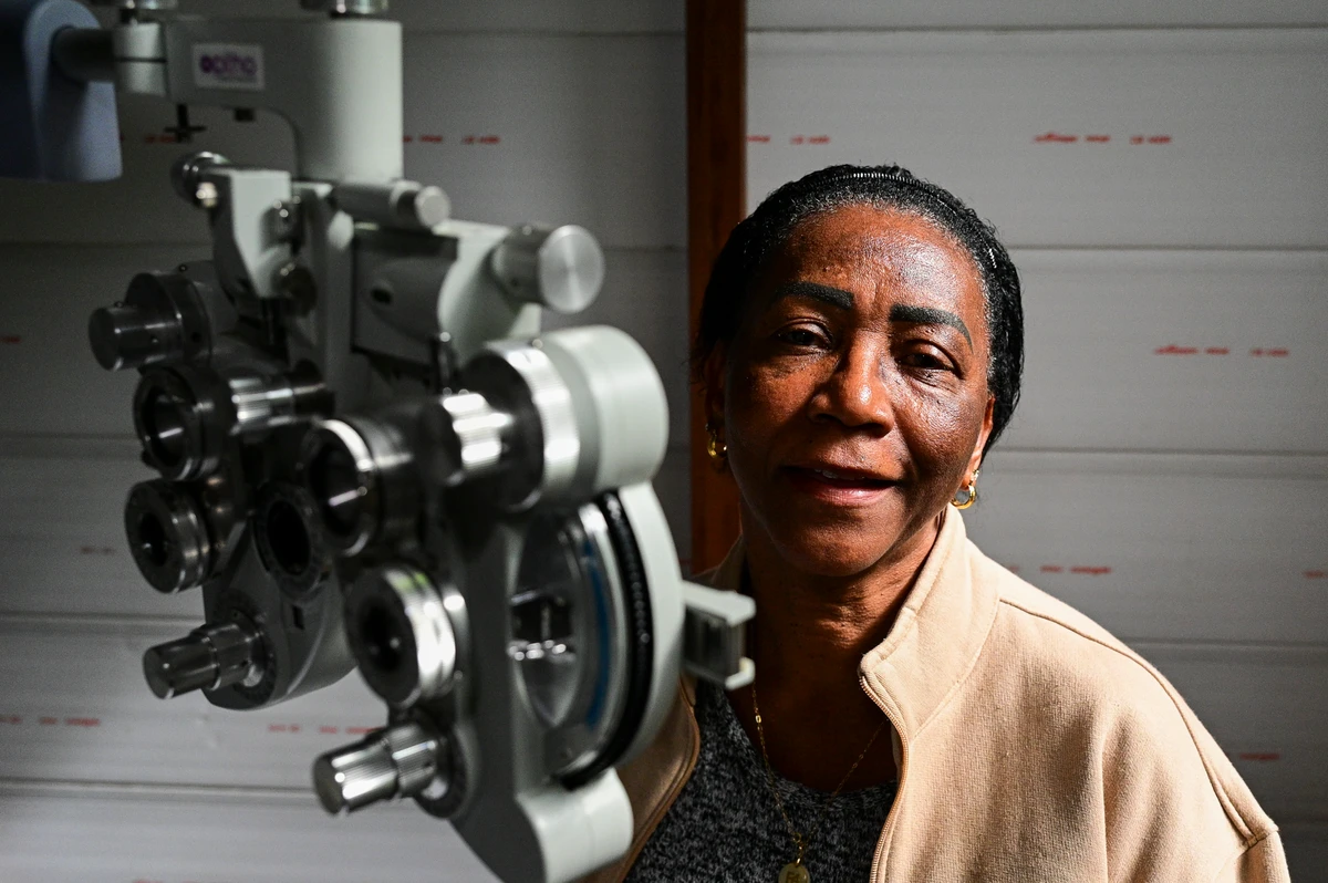 Maria Frederica Marcelino buscou atendimento para um problema nas vistas.