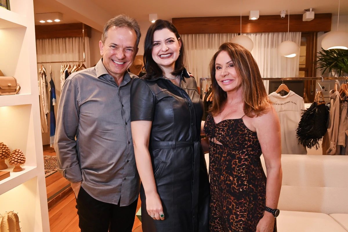 Rodrigo e Joana Barbosa com Rose Frizzera