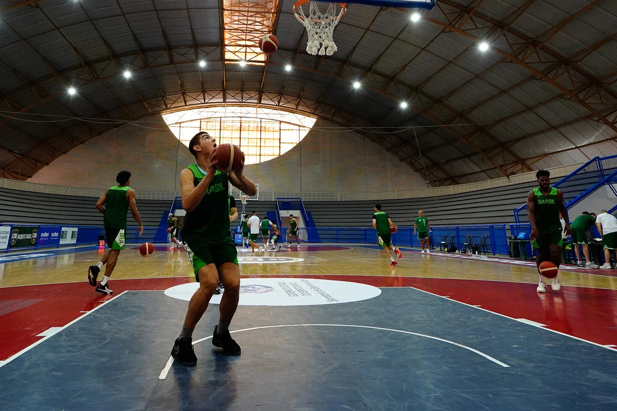 Treino da Seleção Brasileira de Basquete no Sesc Guarapari por Fernando Madeira