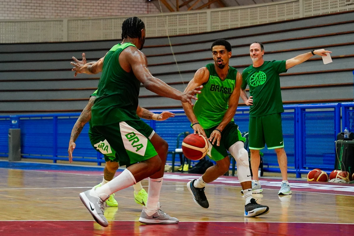 Treino da Seleção Brasileira de Basquete no Sesc Guarapari por Fernando Madeira