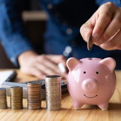 Mais do que cortar gastos, é preciso entender o que sustenta de fato o padrão de vida de uma pessoa ou família