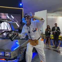 Além do carro do filme 'De Volta para o Futuro', A Gazeta experimentou a operação virtual de trem, mergulhou no fundo do mar e conheceu uma nova linha de produção da indústria 4.0; confira as tecnologias apresentadas na Mec Show
