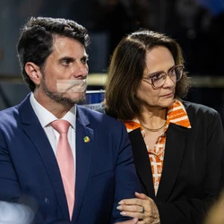 Senador foi apoiado por outros parlamentares bolsonaristas, que criticam acordo que poderia levá-lo a ter o mandato suspenso