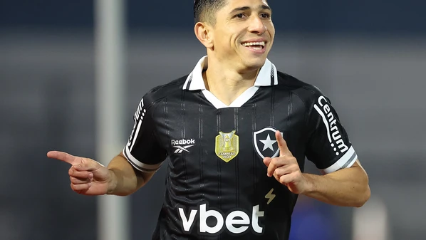 Savarino marcou o gol da vitória do time alvinegro, que agora aguarda para conhecer seu adversário nas quartas de final