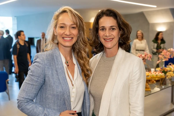 Cristiane Menezes, Rachel Menezes