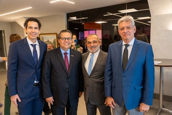 Eduardo Fontes, Filipe Melazzo, Alex e Aristóteles Passos Costa Neto