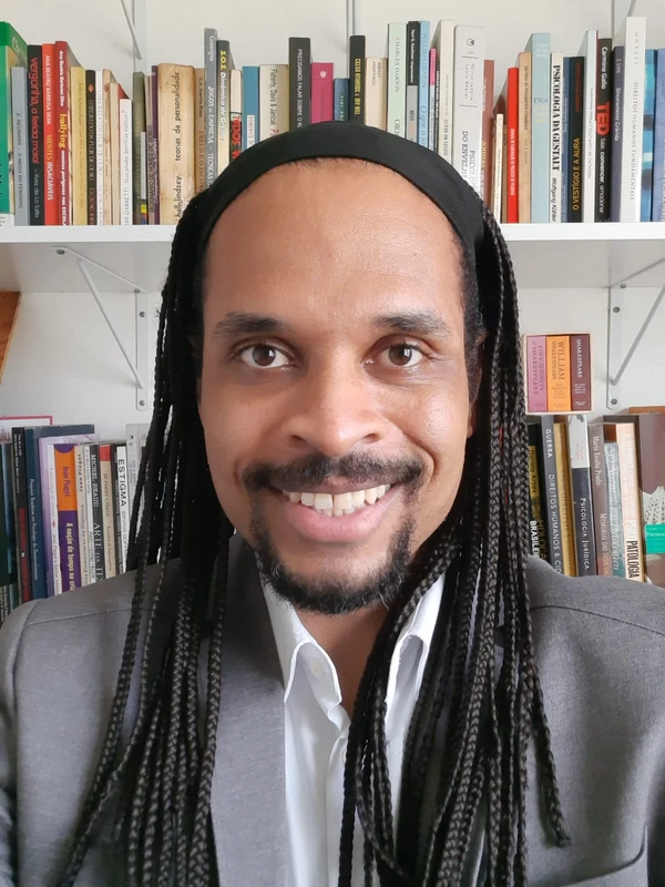 Eduardo Miranda, doutor em Psicologia e professor universitário