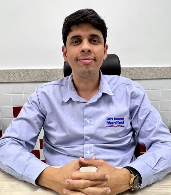 Helber Firme, diretor da Escola Edward Dodd
