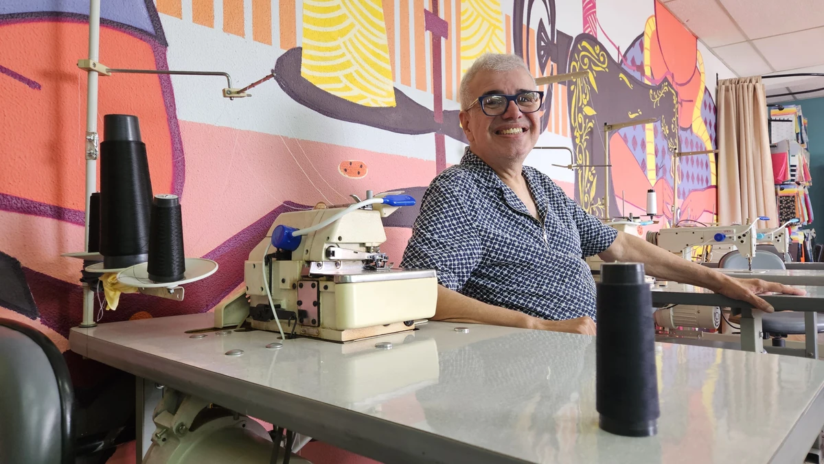 Josué Vasconcellos, professor do curso de Design de Moda da FAESA 