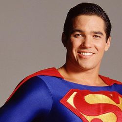 Dean Cain, que foi o Super-Homem em série de TV, anunciou que se juntará ao ICE, em meio à campanha dos EUA para recrutar novos funcionários no serviço de imigração