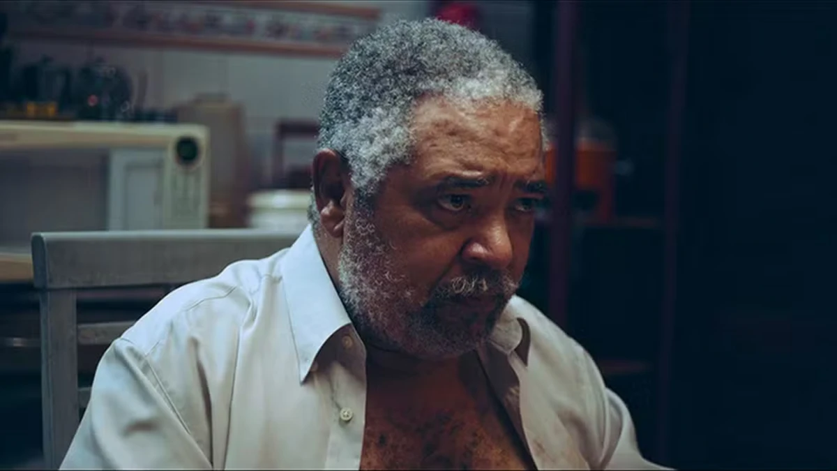 Ator Carlos Francisco interpreta Geraldo no filme cearense 'Estranho Caminho'