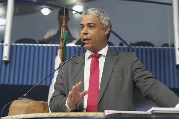 Ex-vereador em Vitória pelo Psol, André Moreira é um dos autores da ação contra o PL