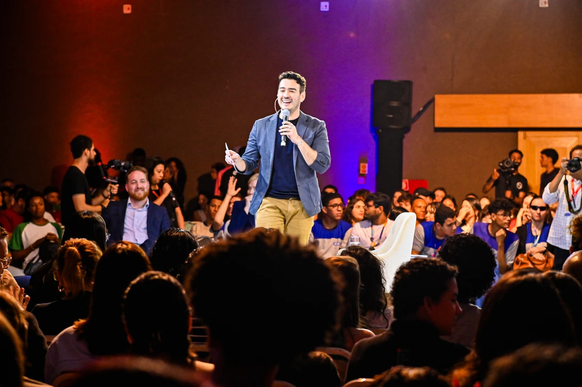Marcos Veras foi o apresentador do Educares - Arena Profissões 2025
