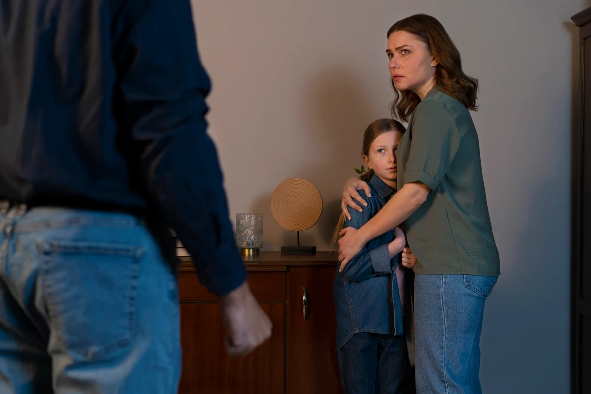 Mulher; criança; violência; ameaça