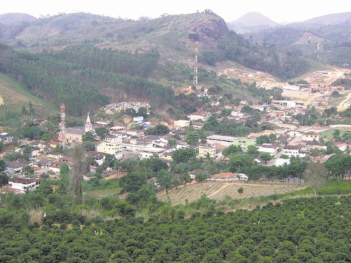 Imagem panorama de Governador Lindenberg no ano de 2008
