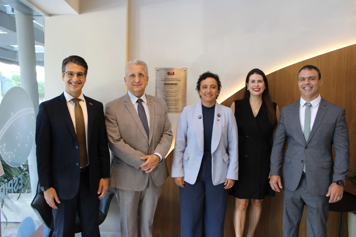 José Antônio Neffa, Carlos Augusto da Motta Leal, Erica Neves, Camila Brunhara e Eduardo Sarlo