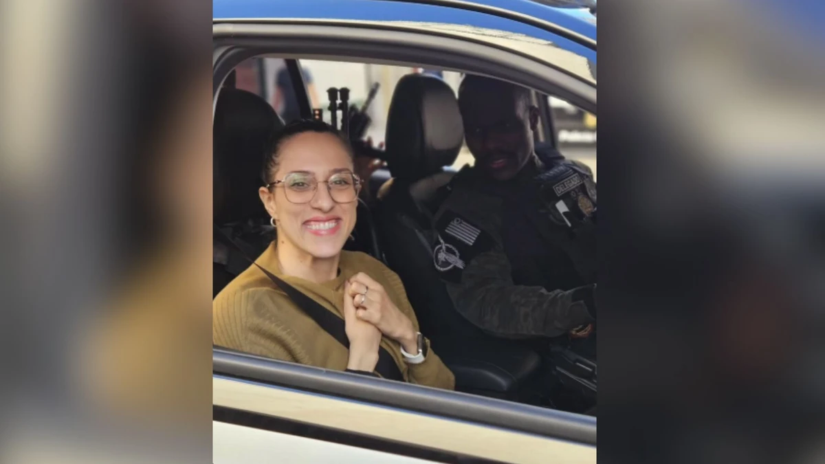 Rebecka Martins Gomes, 28 anos, realizou mais um sonho durante o curso de formação para juízes ao andar em uma viatura policial.