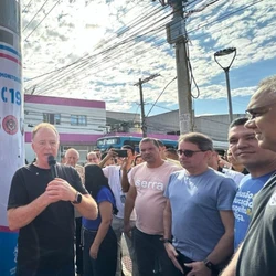 No total, serão instalados oito totens no município serrano; os equipamentos têm seis câmeras que conseguem alcançar 360 graus e têm comunicação por voz