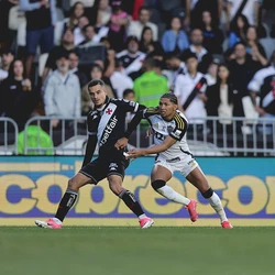 Vasco e Atlético-MG fizeram um jogo movimentado, mas ficaram no empate de 1 a 1, neste domingo (10); resultado mantém o Vasco na zona de rebaixamento, agora com 17 pontos