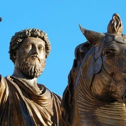 Quando o imperador romano escreveu suas 'Meditações', ele jamais imaginava que seus pensamentos se tornariam ferramenta pop de discursos de autoajuda quase dois mil anos depois.