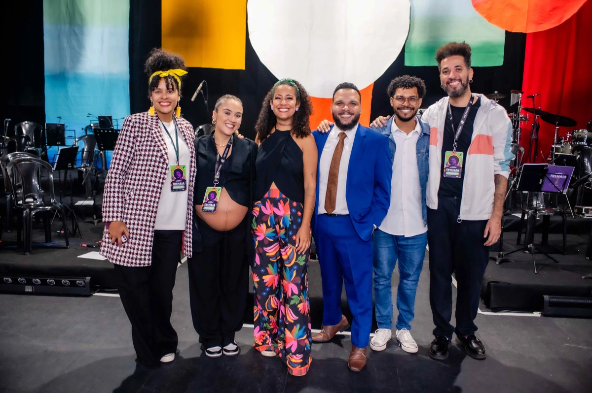 Alana Felix, Malú Braga, Liege Milhioli, Tiago Padim, Gabriel Oliveira e Andeson Rosa no concerto da Orquestra Filarmônica Moderna Brasileira