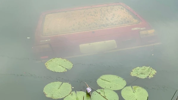 Mário Rainha, de 63 anos, foi encontrado na tarde de segunda-feira (11), dentro do veículo; testemunhas contaram à PM que ele estava desaparecido desde domingo (10)