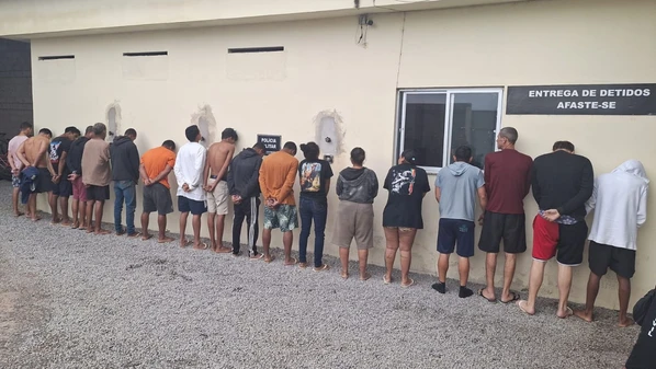 Ação do MPES com a Polícia Civil também resultou na apreensão de drogas, armas, dinheiro, equipamentos eletrônicos e de uma moto usada em crimes