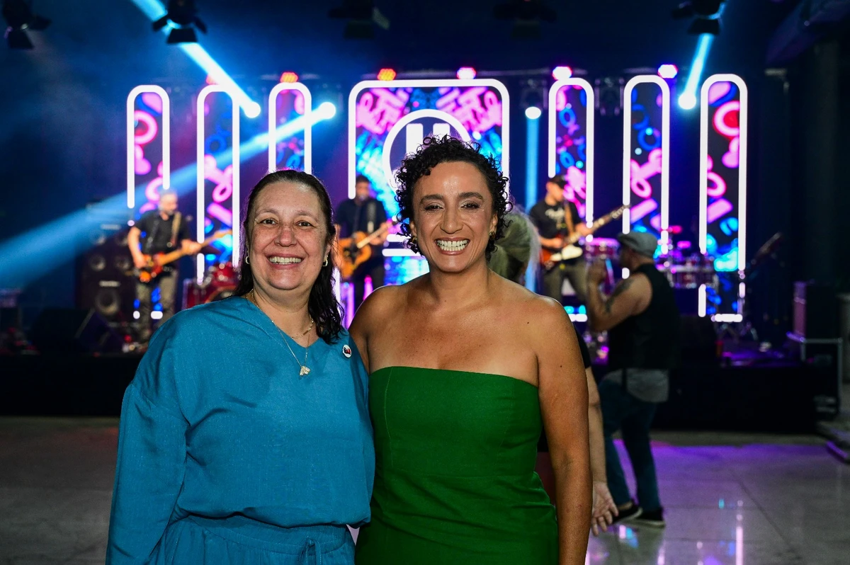 Flávia Vieira de Paula e Erica Neves