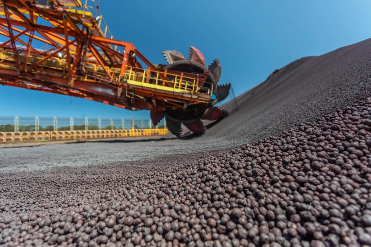 Pelotas de minério de ferro produzidas pela Samarco