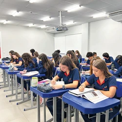 No primeiro ano com turmas de ensino médio, instituição foi a 2° escola particular do ES com melhor desempenho no Enem, segundo a plataforma Evolucional