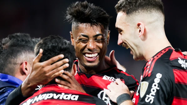 Decisivo como sempre, Bruno Henrique marcou o único gol do jogo e garantiu a vitória rubro-negra no Maracanã