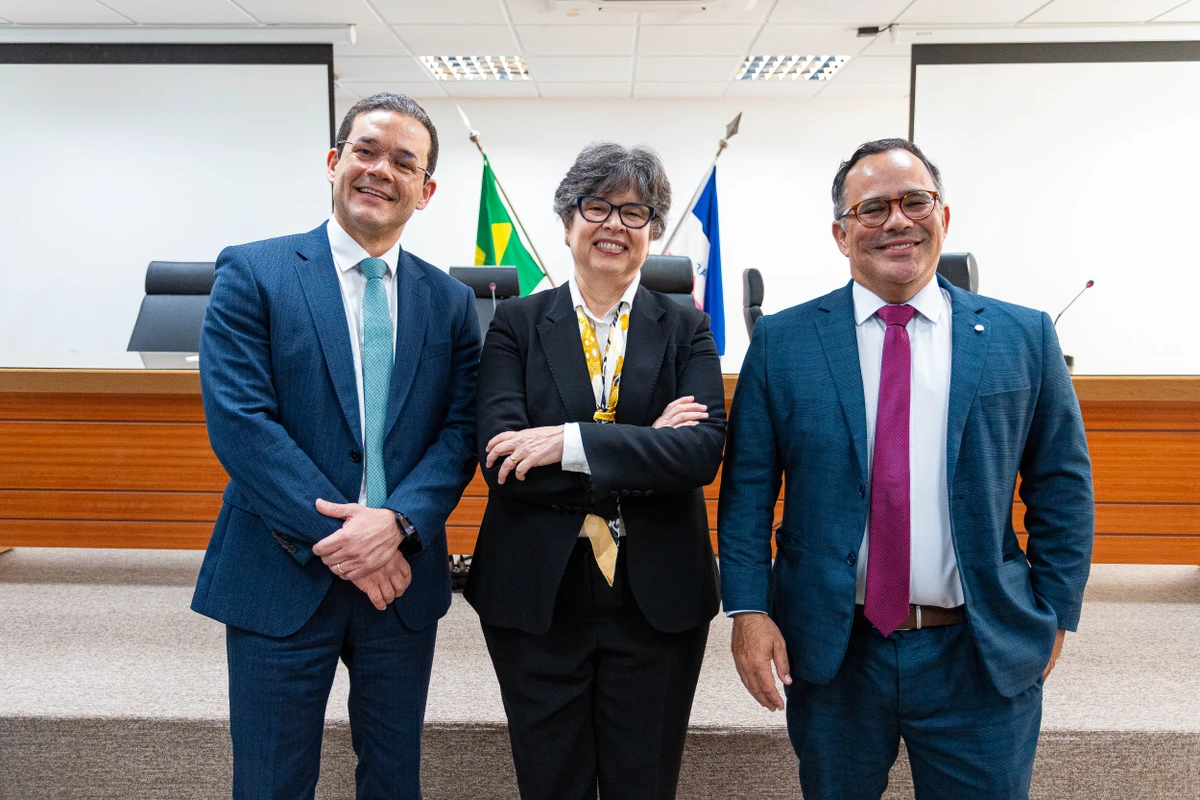 Alexandre Dalla Bernardina, Rosa de Andrade Nery e Desembargador Raphael Câmara, no encontro sobre a reforma do Código Civil para o poder judiciário realizado na última sexta-feira, 08 de agosto, em Vitória.