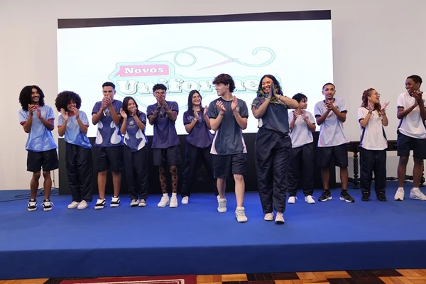 Apresentação do novo uniforme da Rede Estadual 