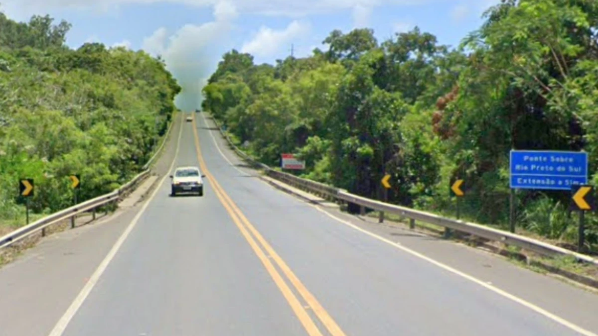 Imagem mostra o km 79 da BR 101, no trecho da ponte sobre o Rio do Sul em São Mateus 