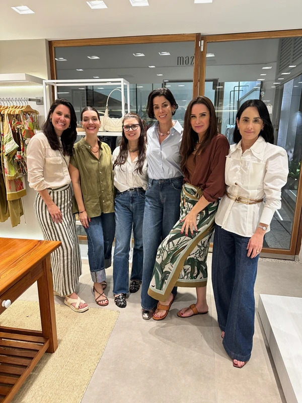 Thaís Medeiros, Karen Bergoli Moro, Ivana Izoton, Clarissa Jacomelli, Rosalie Torrelio