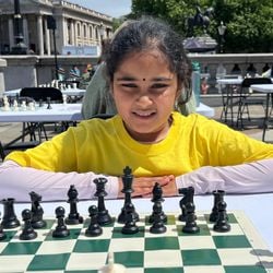 Bodhana Sivanandan, de Harrow, também se tornou a jogadora feminina mais jovem a derrotar um grande mestre.