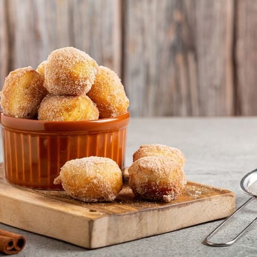 Imagem - 3 receitas de bolinho de chuva proteico para o lanche da tarde