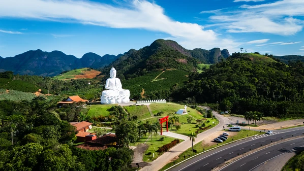 A Praça Torii, um espaço de valorização da cultura japonesa, vai começar a ser construída e prazo estimado é de 10 meses para conclusão; investimento é de R$ 5,68 milhões