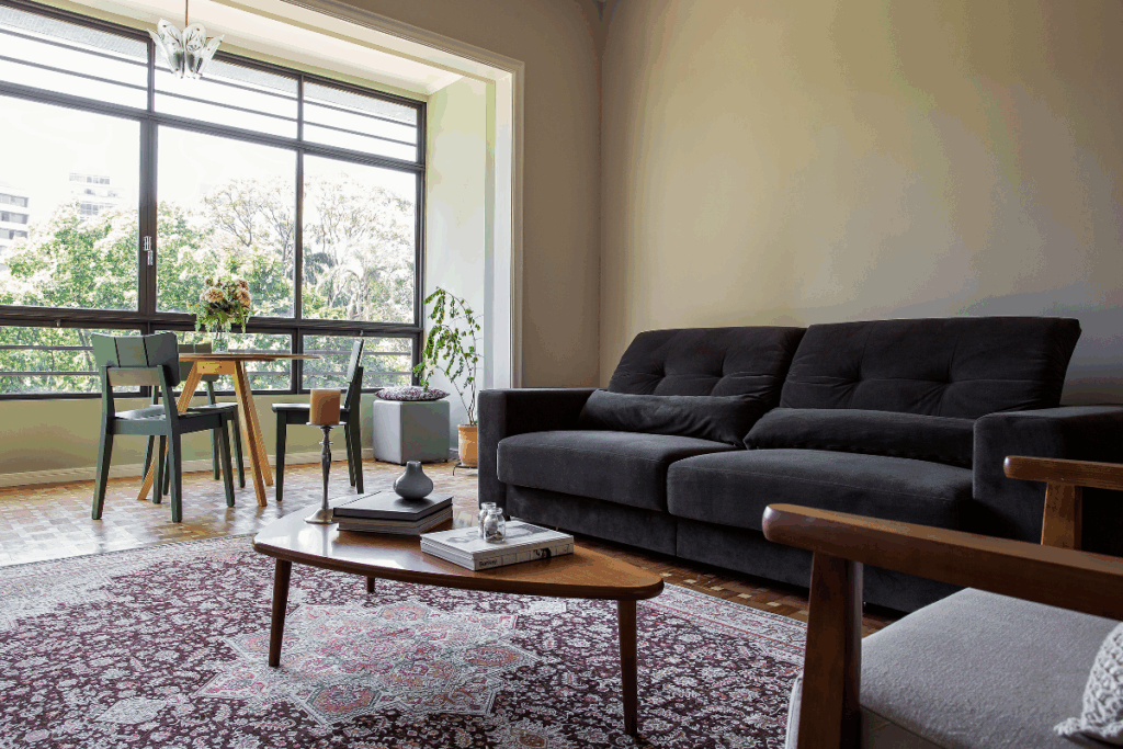 As janelas amplas tornam o espaço mais agradável (Projeto: Palladino Arquitetura | Imagem: Rogério Cajui)