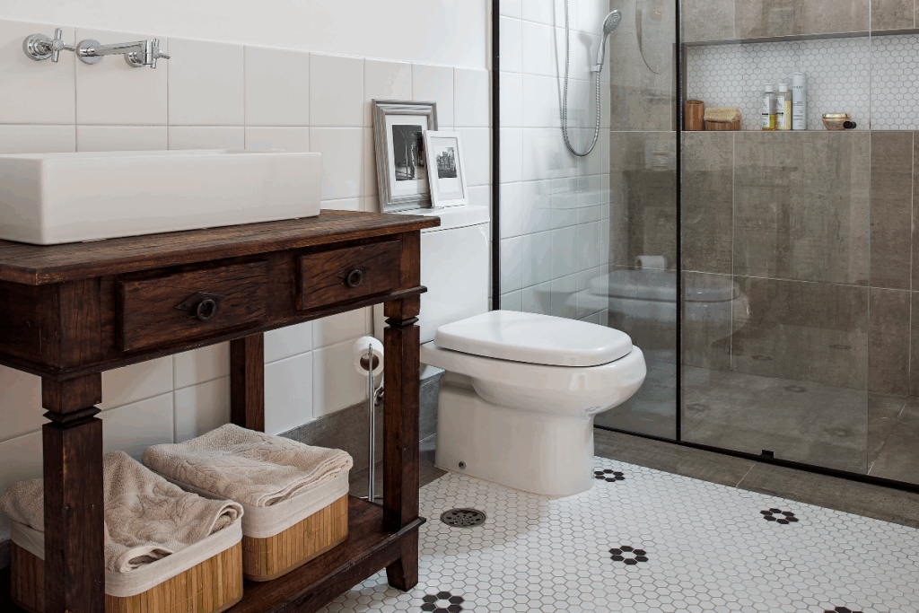 Preservar os elementos originais traz autenticidade para a casa (Projeto: Palladino Arquitetura | Imagem: Rogério Cajui)