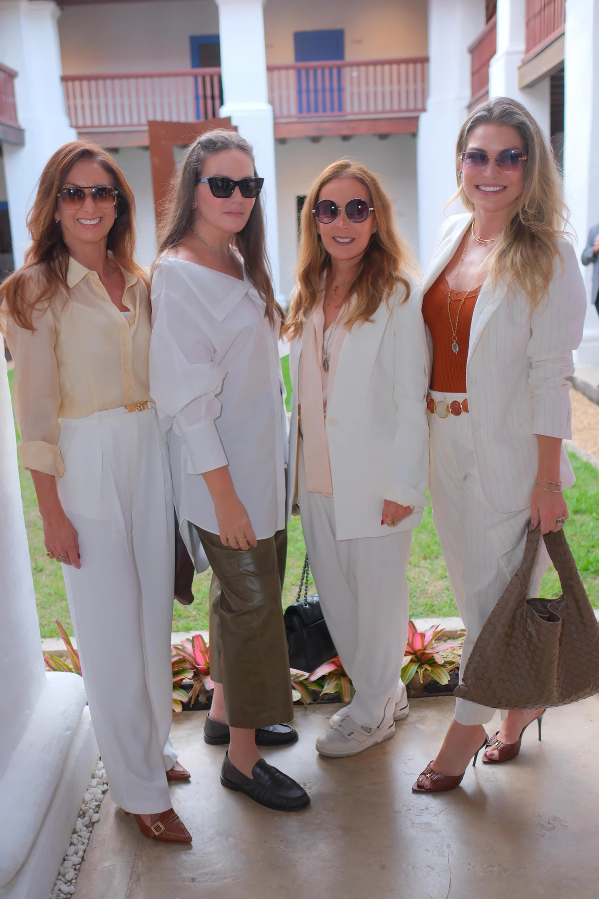 Karla Abad, Juliana Magalhães e Renata França