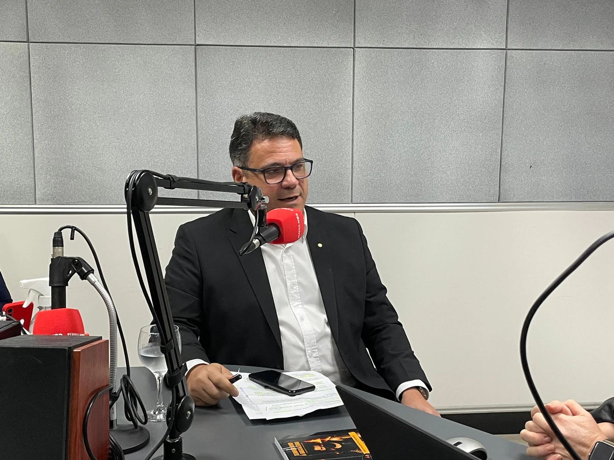 O juiz Carlos Eduardo Ribeiro Lemos em entrevista à CBN Vitória