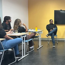 Em bate-papo do 28° Curso de Residência em Jornalismo, a nova geração de “focas” recebeu dicas dos editores-chefes de A Gazeta/CBN e da TV Gazeta sobre o alcance da profissão