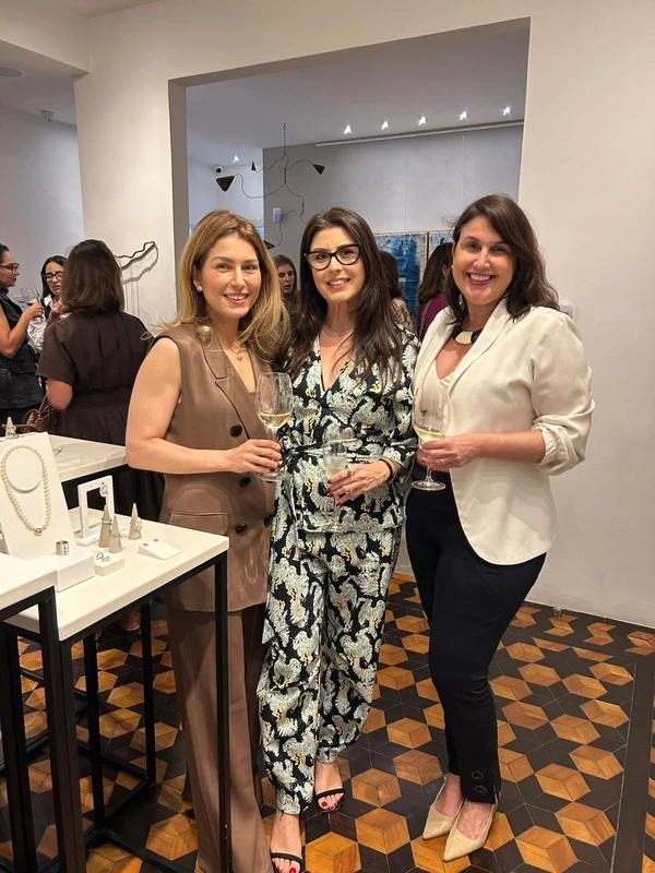 Marina Giuberti, Ivana Izoton e Renata Rasseli