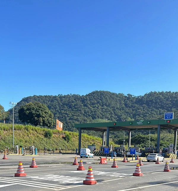 Praça do pedágio na BR 101