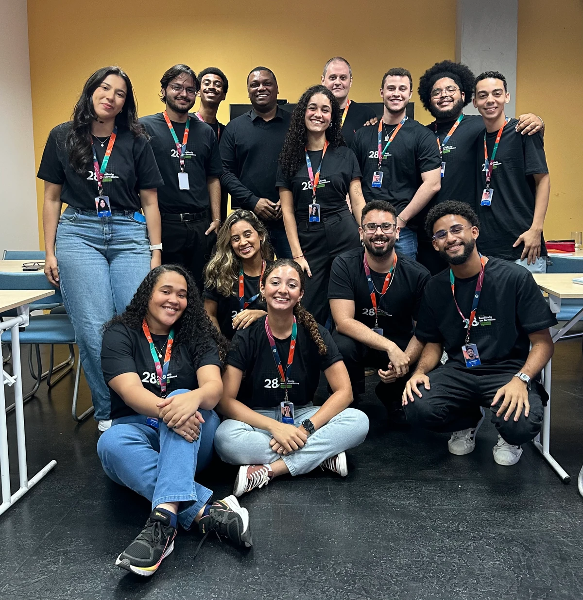 Turma de alunos do 28º Curso de Residência com Bruno Dalvi e Geraldo Nascimento