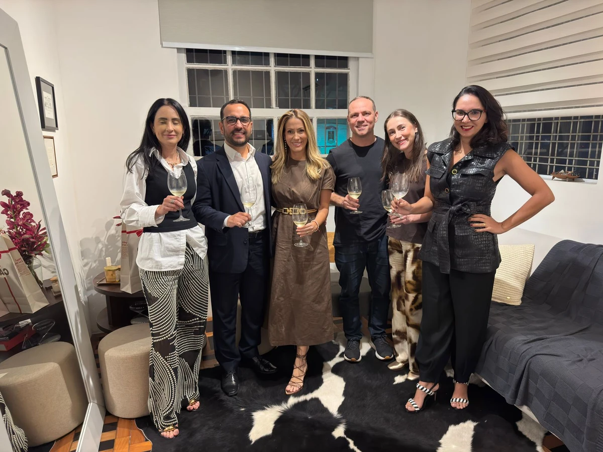 Rosalie Fuentes, Diego Barros, Vanessa Cardoso, Orlando Caliman, Rackel Perry, Mariana Suete