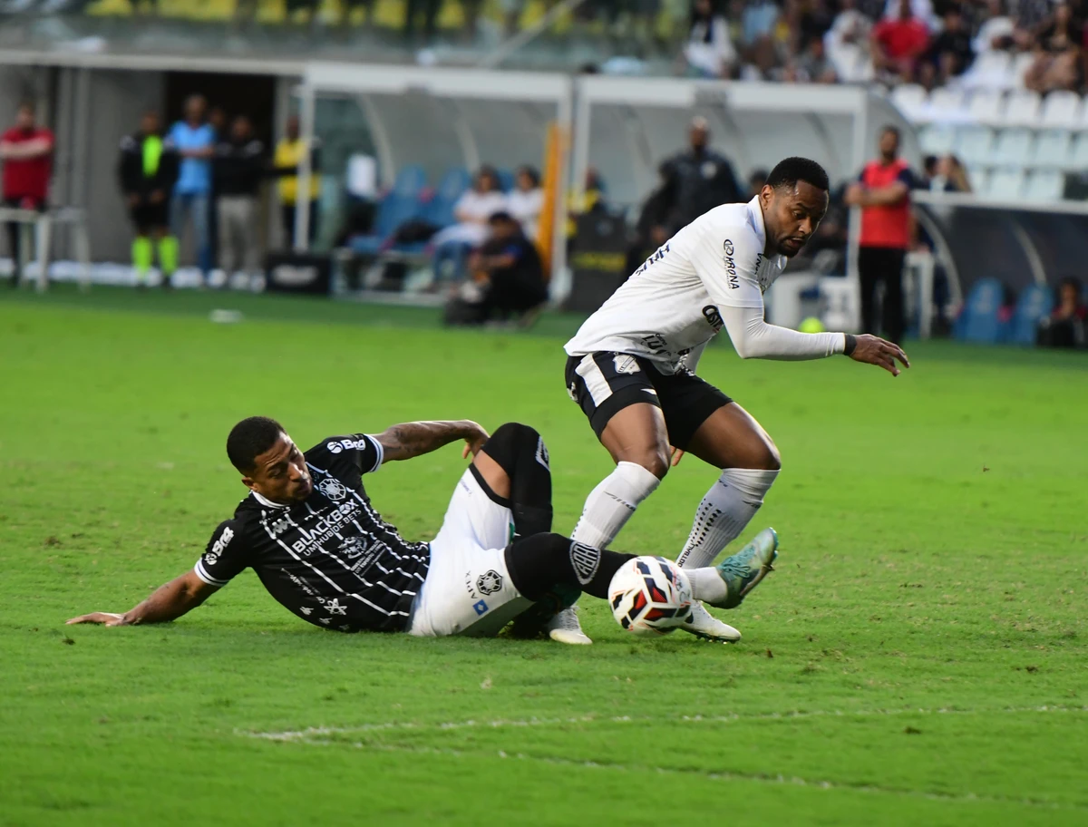 Jogo do Rio Branco (ES) contra o Inter de Limeira (SP)