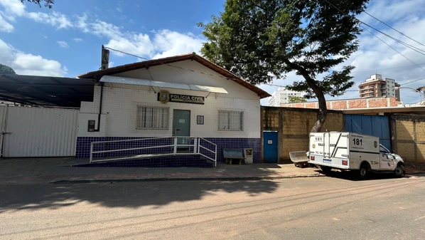 Juiz afirma que sala de necropsia apresenta infiltração e que unidade funciona sem documentos essenciais, como alvará sanitário