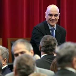 O governo de Donald Trump sancionou Moraes com a perda do visto e com a Lei Magnitsky, criada para punir acusados de graves violações contra os direitos humanos